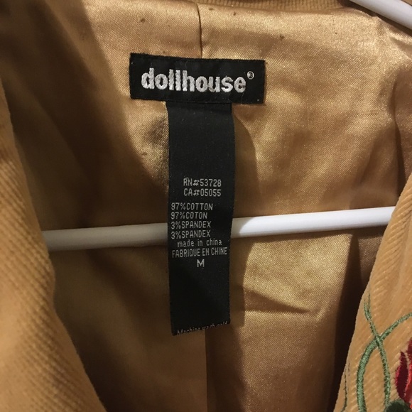 Camel-coloured blazer with rose details - Picture 7 of 7